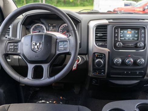 Used 2019 RAM 1500 Classic Warlock AWD/4WD image 12