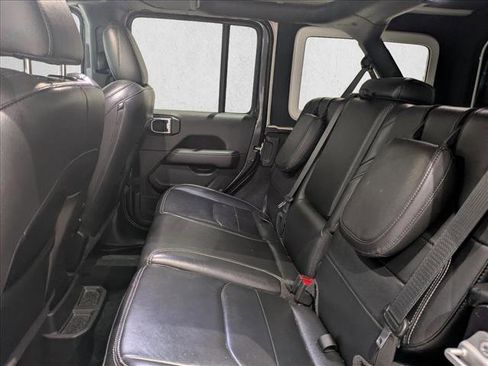 Used 2022 Jeep Wrangler Unlimited Sahara w/ Cold Weather Group image 19