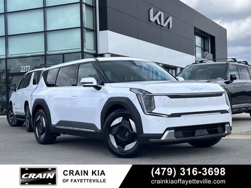 New 2026 Kia EV9 Light image 1