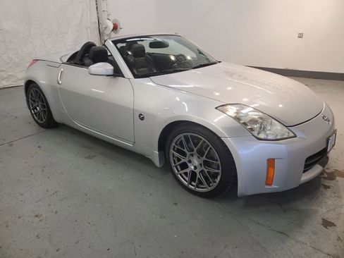 Used 2006 Nissan 350Z Touring image 8