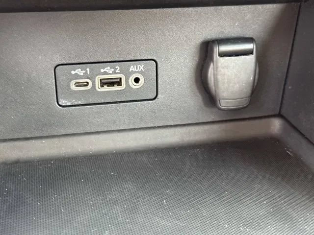 Used 2022 Nissan Sentra SV w/ SV Premium Package FWD image 38