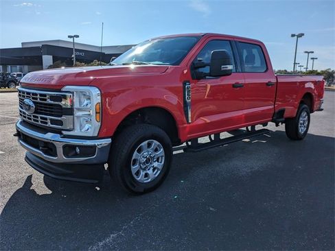 Used 2024 Ford F250 XLT image 2