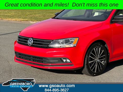 Used 2016 Volkswagen Jetta Sport image 29