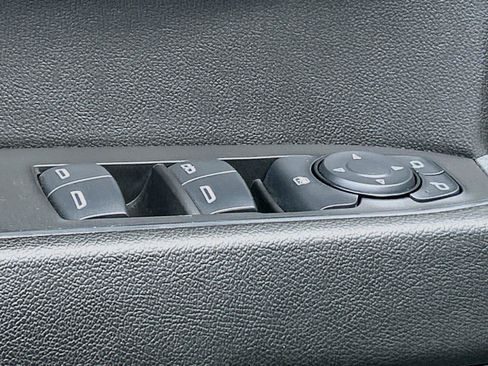 Used 2025 Chevrolet Silverado 1500 LT AWD/4WD image 23