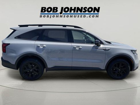 Used 2023 Kia Sorento S AWD/4WD image 2