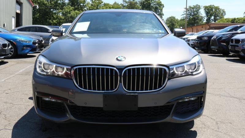 Used 2016 BMW 740i RWD image 2