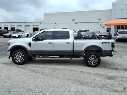 Used 2019 Ford F250 Lariat w/ Lariat Ultimate Package AWD/4WD image 4