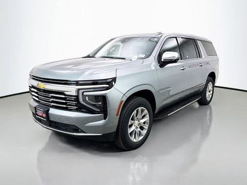 New 2025 Chevrolet Suburban Premier image 3