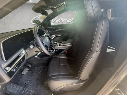 Used 2023 Cadillac Lyriq 2WD image 19