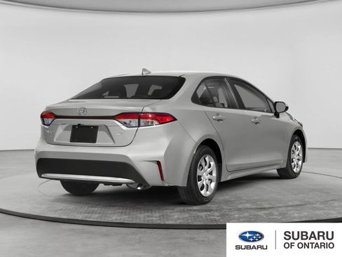 Used 2022 Toyota Corolla LE w/ Carpet Mat Package (TMS) FWD image 2