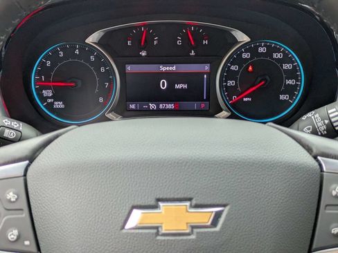 Used 2020 Chevrolet Traverse LT FWD image 28