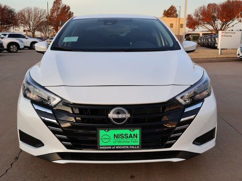 New 2025 Nissan Versa SV w/ Trunk Package FWD image 4