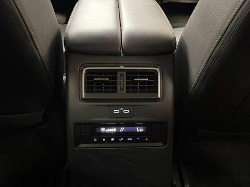 Used 2025 MAZDA CX-90 3.3 Turbo w/ Preferred Package AWD/4WD image 24