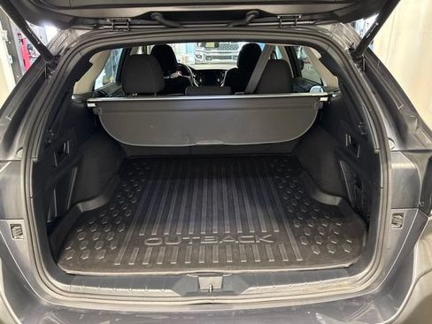 Used 2024 Subaru Outback Premium AWD/4WD image 36