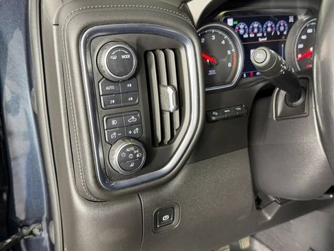 Used 2020 Chevrolet Silverado 1500 LTZ AWD/4WD image 23