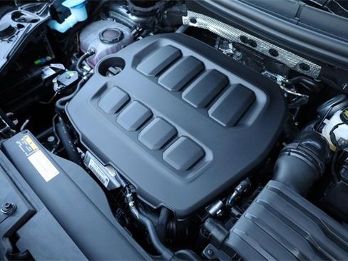 New 2025 Volkswagen Tiguan SE image 26