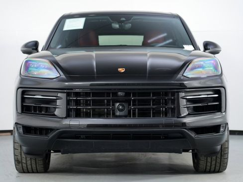 Used 2024 Porsche Cayenne image 7