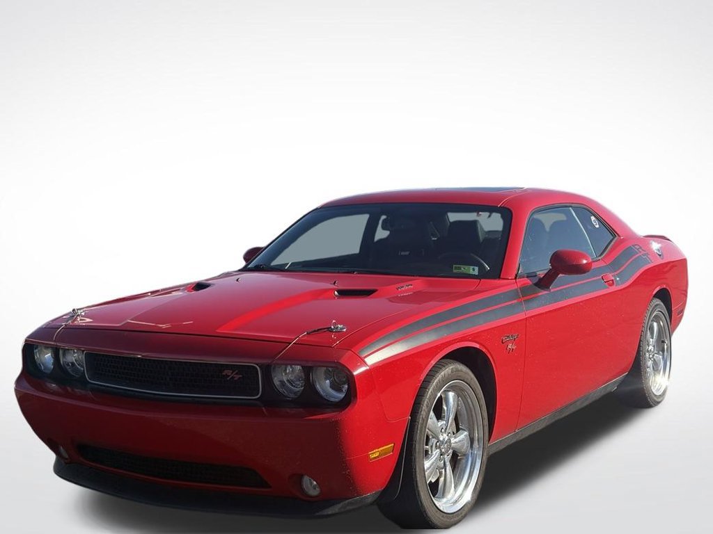 Used 2013 Dodge Challenger R/T RWD image 2