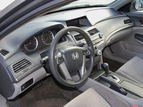 Used 2010 Honda Accord LX-P image 12
