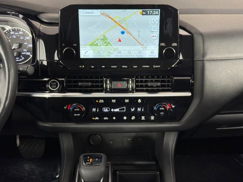 Used 2023 Nissan Pathfinder SL image 21