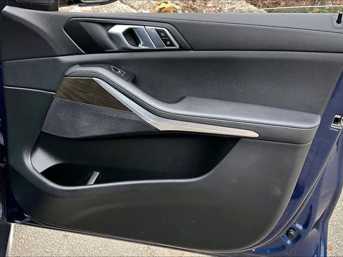 Used 2022 BMW X5 xDrive40i w/ Premium Package image 22