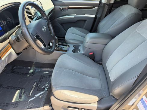 Used 2011 Hyundai Santa Fe SE FWD image 14
