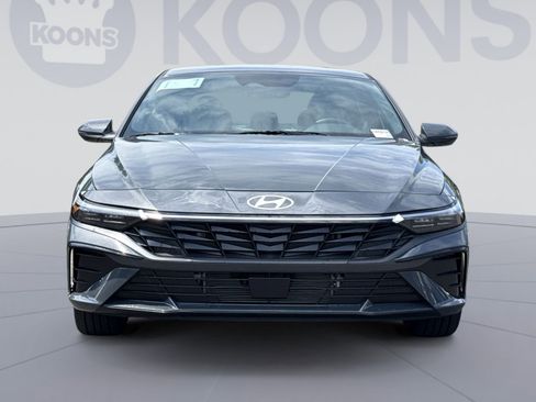 New 2026 Hyundai Elantra Limited FWD image 11