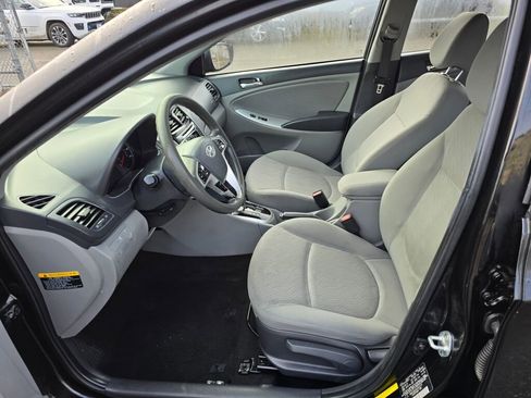 Used 2014 Hyundai Accent GLS w/ Option Group 2 image 20