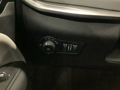 Used 2025 Jeep Compass Limited AWD/4WD image 26