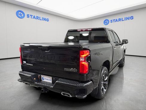 Certified 2025 Chevrolet Silverado 1500 High Country AWD/4WD image 8