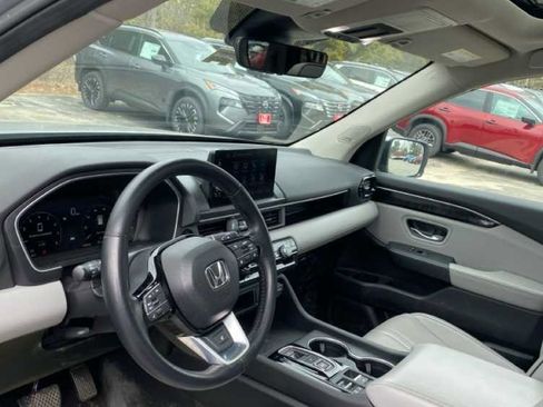Used 2024 Honda Pilot Elite image 8