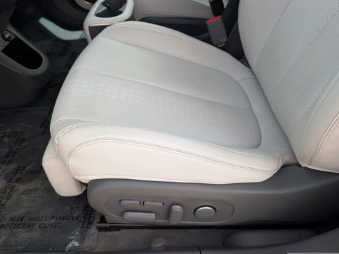 Used 2024 Hyundai Ioniq 5 Limited image 14