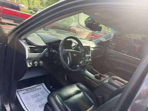 Used 2017 Chevrolet Suburban LT AWD/4WD image 21