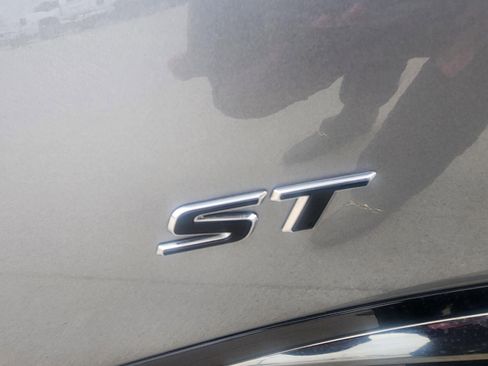 Used 2024 Buick Envision Sport Touring image 31