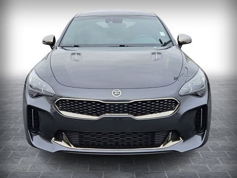 Used 2021 Kia Stinger GT1 image 2