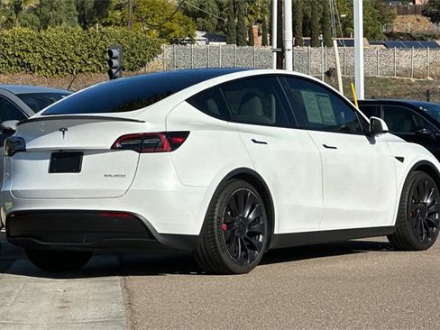 Used 2023 Tesla Model Y Performance image 5