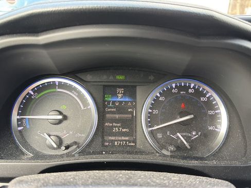 Used 2015 Toyota Highlander Limited image 12