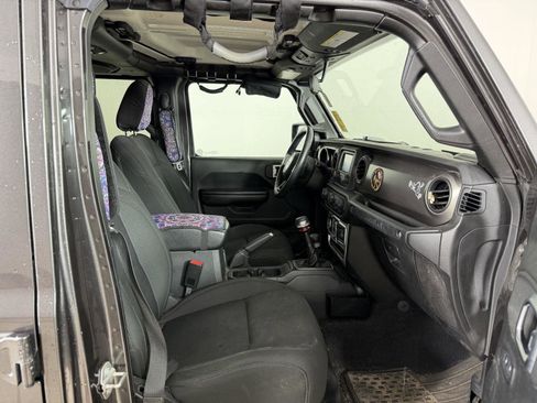 Used 2018 Jeep Wrangler Unlimited Sport S AWD/4WD image 14
