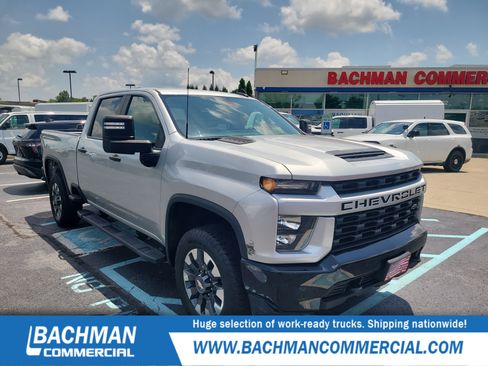 Used 2021 Chevrolet Silverado 2500 Custom w/ Custom Value Package AWD/4WD image 1