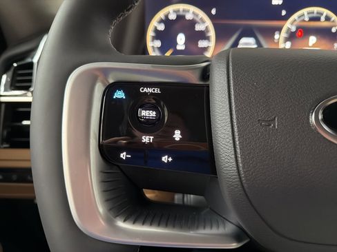 New 2026 INFINITI QX80 Luxe image 24