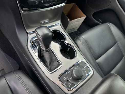 Used 2021 Jeep Grand Cherokee Limited w/ Sun & Sound Group AWD/4WD image 34