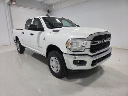 Used 2022 RAM 2500 Tradesman w/ Chrome Appearance Group AWD/4WD image 10