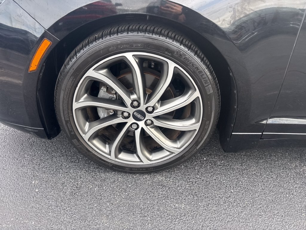 Used 2018 Lincoln MKZ Reserve w/ Magnetic Appearance Package FWD image 11