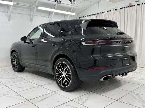 Certified 2026 Porsche Cayenne AWD/4WD image 14