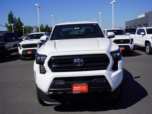 New 2026 Toyota Tacoma SR5 AWD/4WD image 7