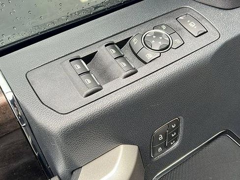Used 2022 Ford F250 Lariat image 17