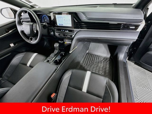 Used 2026 Toyota Camry SE FWD image 26