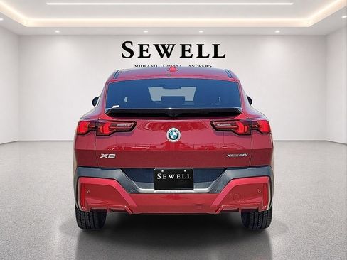 Used 2024 BMW X2 xDrive28i w/ Technology Package AWD/4WD image 4