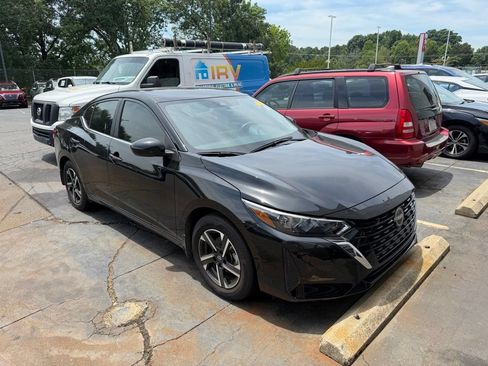 Used 2025 Nissan Sentra SV FWD image 3