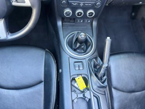 Used 2012 MAZDA MX-5 Miata Grand Touring w/ Premium Pkg RWD image 32